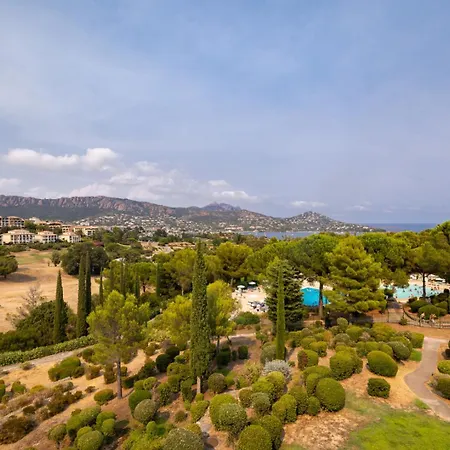 Le Hameau De Cap Esterel - Maeva - Coin 4 Personnes Climatise Vue Sur La Baie Et Le Rastel D'agay Mae-0153 * Saint-Raphael (Var)